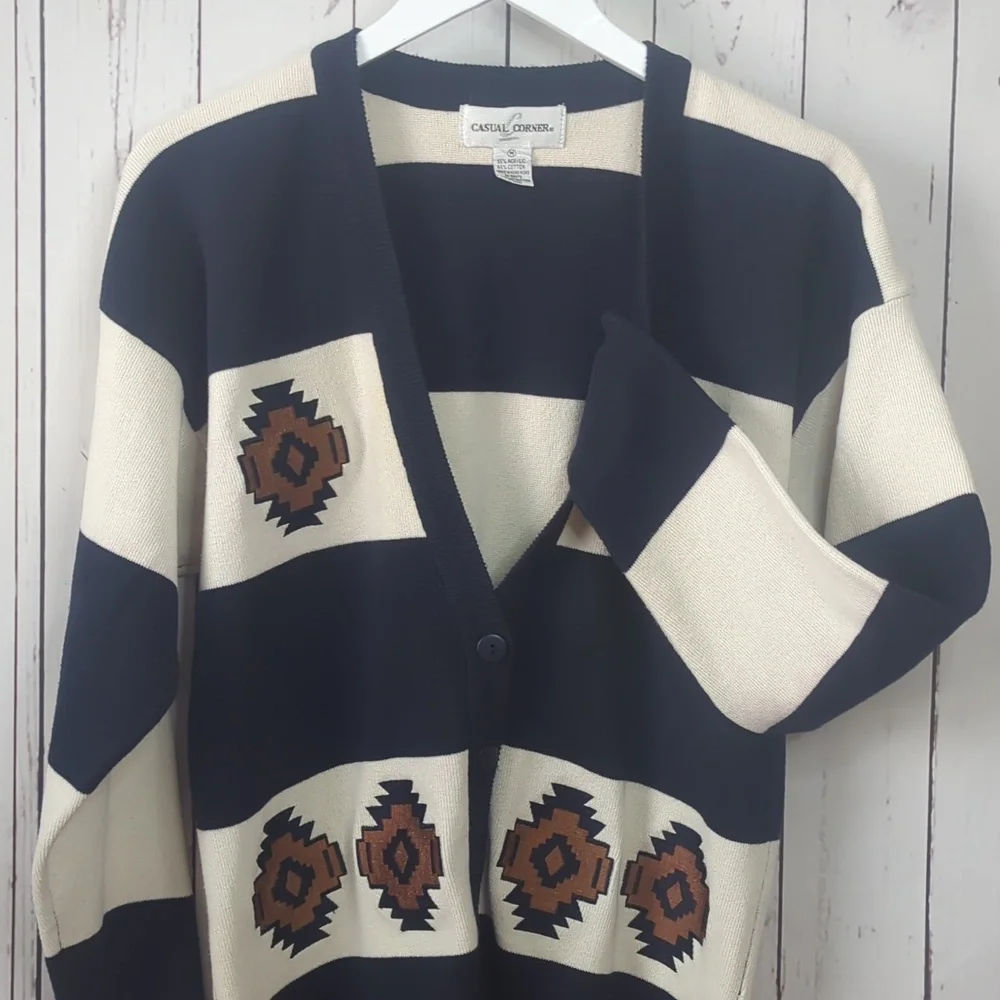 Vintage Casual Corner Navy Blue and Cream Preppy Aztec Women's‎ Cardigan Medium